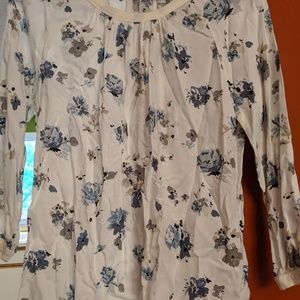 Sonoma floral top size medium